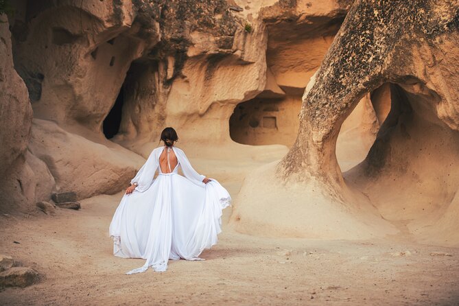 Cappadocia Private Flying Dress & Hot Air Balloon Photoshoot - Dresses, horses, cars, and other add-ons