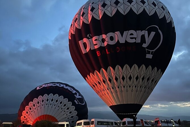 Cappadocia Sunrise Hot Air Balloon Flight / Discovery Balloons - Boarding a basket built for 28 passengers