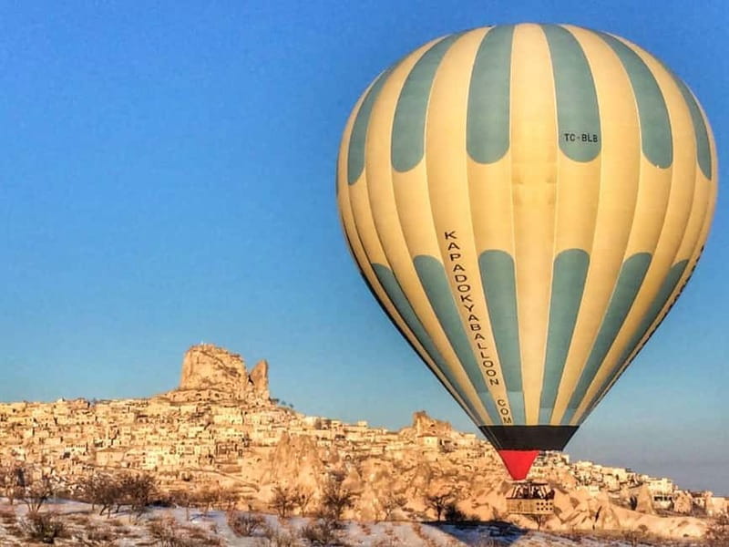Cappadocia Sunrise Hot Air Balloon Flight/Kapadokya Balloons - The safety briefing and basket setup