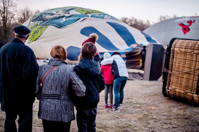 Catalonia Hot Air Balloon Ride and Breakfast over the Volcanoes of la Garrotxa - Rising over the volcanic zone