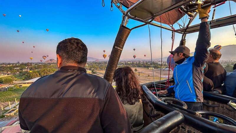 CDMX: Teotihuacan Balloon Flight with Optional Pyramids Tour - Reaching Teotihuacan before the crowds