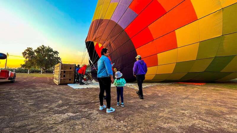 CDMX: Teotihuacan Balloon Flight with Optional Pyramids Tour - The obsidian workshop and tequila tasting