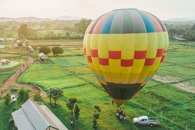 Chiang Mai Balloon Adventure: Classic Basket Balloon Ride - The landing and champagne breakfast