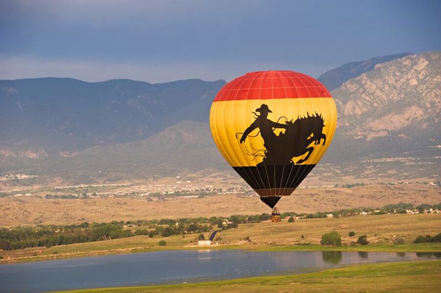 Colorado Springs: Sunrise Hot Air Balloon Flight - Watching the balloon come alive before sunrise