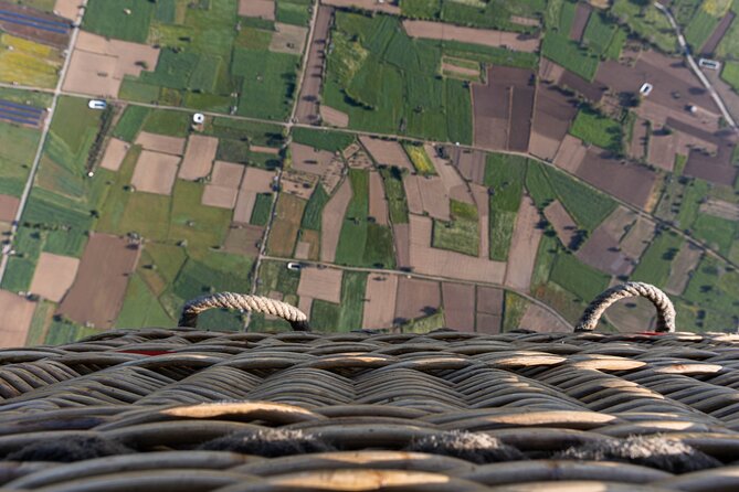 Crete: Semi-private Hot Air Balloon ride - What the basket ride feels like