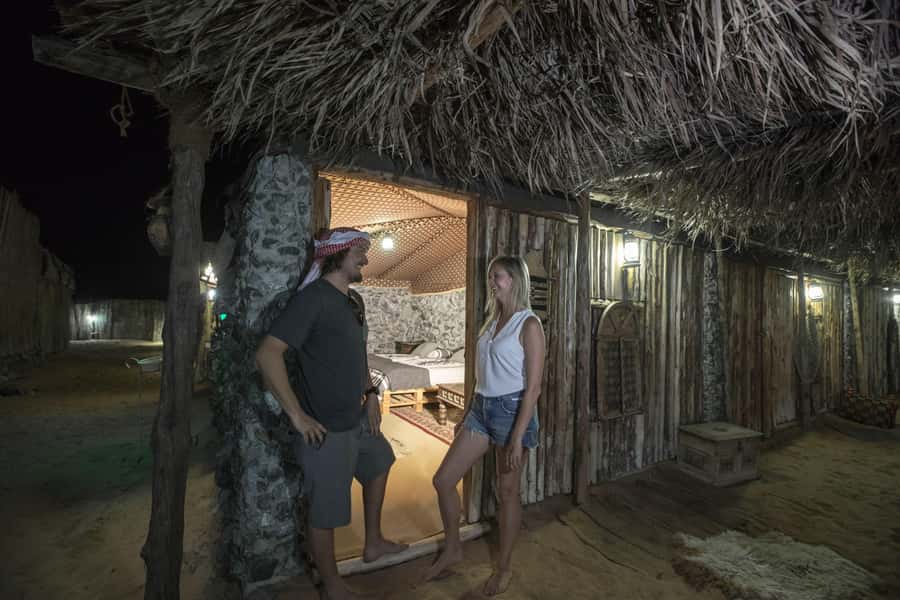 Dubai: Heritage Overnight Safari, Balloon Ride & breakfast - Dinner by traditional lamps