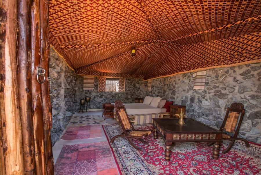 Dubai: Heritage Overnight Safari, Balloon Ride & breakfast - Sleeping in an Arabic stone dwelling