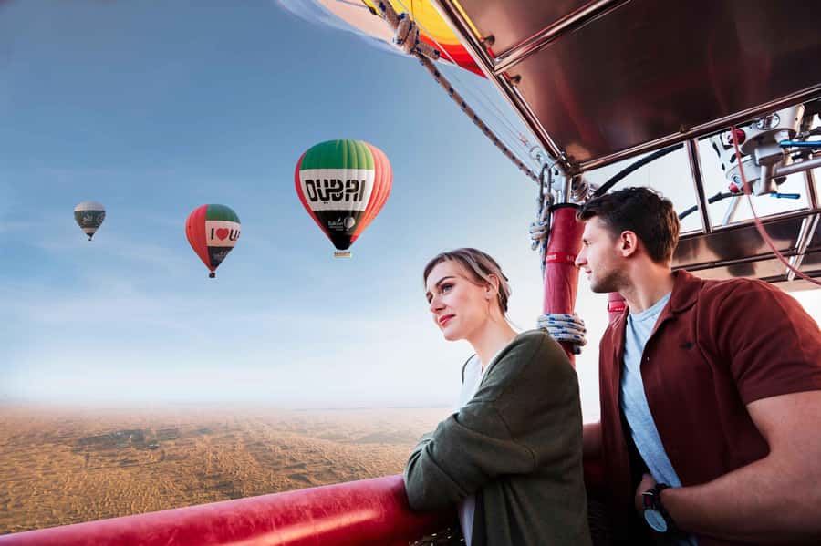 Dubai: Heritage Overnight Safari, Balloon Ride & breakfast - What the $543 price really covers