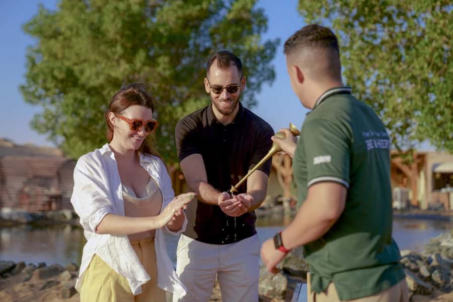 Dubai: Luxury Balloon Flight with Michelin-Curated Breakfast - Breakfast at the private desert oasis