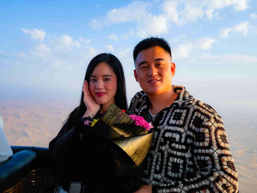Dubai: Sunrise Hot Air Balloon Flight, Breakfast, Camel Ride - Tea, coffee, and the safety briefing