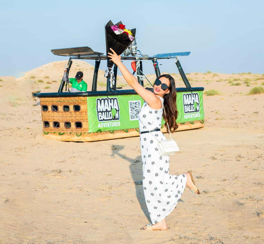 Dubai: Sunrise Hot Air Balloon Ride with Transfers - What the $247 price really covers