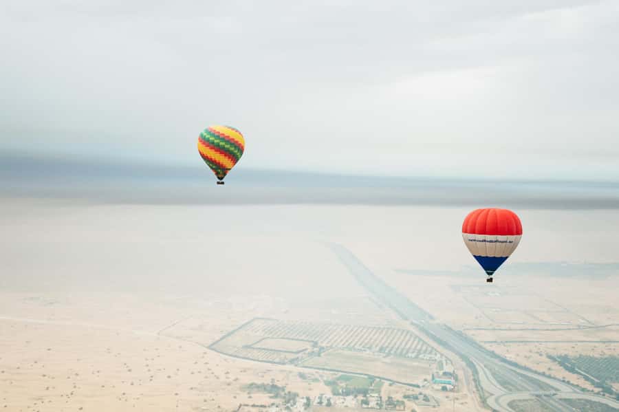 Dubai: Sunrise Hot Air Balloon Tour Over the Desert - Who should book this experience?