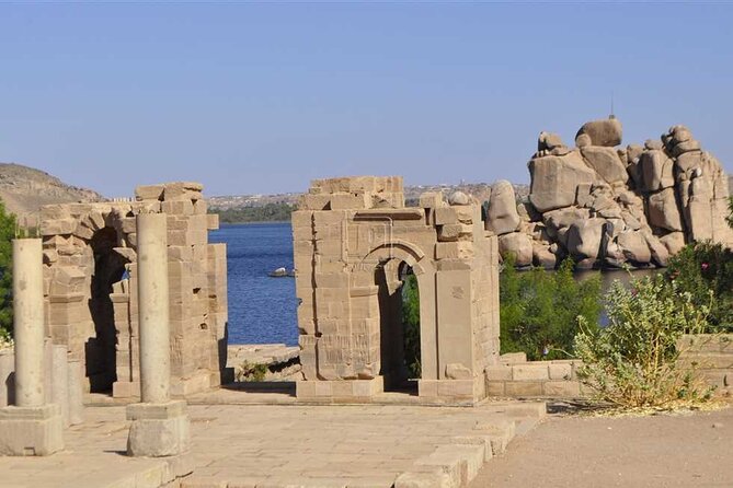 Enjoy 3 days Aswan,Luxor,Abu Simbel,Nubian village&Balloon by flight from Cairo - The guide and service style