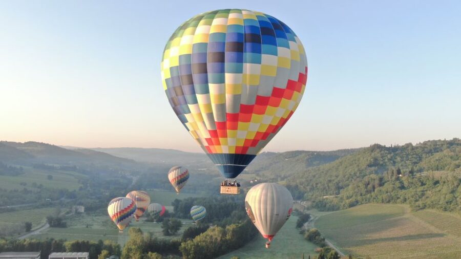 Exclusive Private Balloon Tour for 2 in Tuscany - Landing with champagne and breakfast