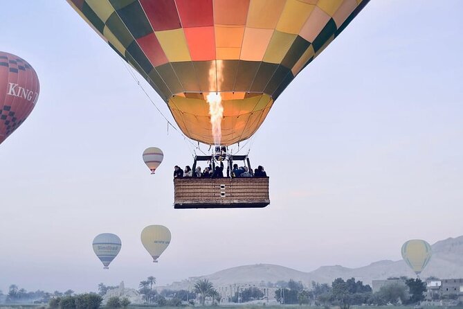 From Aswan: 2 Night-3 Day Nile Cruise & Hot Air Balloon Ride - Sunrise above Luxor in a hot-air balloon