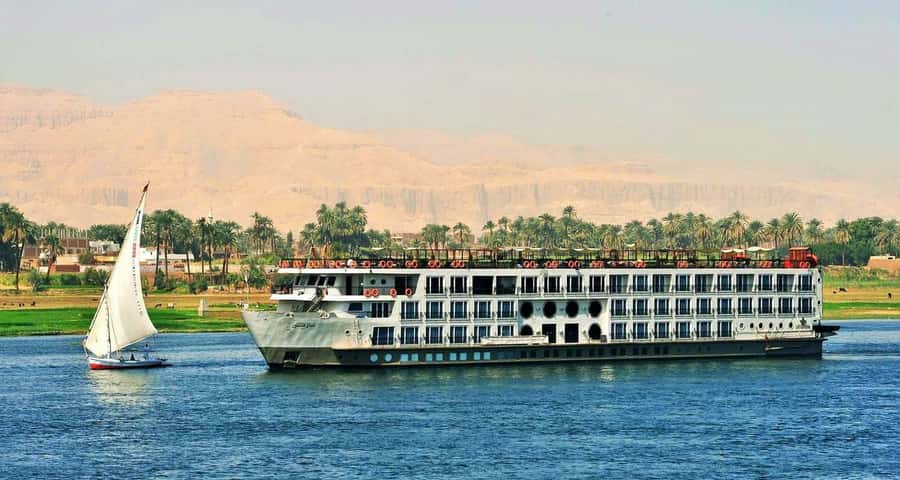 From Aswan: 4-Days 3-Night Nile Cruise with Hot Air Balloon - Who will get the most from this cruise