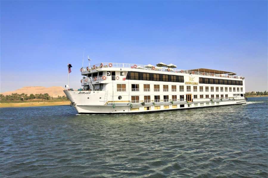 From Cairo: 5-Day Nile Cruise to Aswan & Balloon by Flights - Day 1: Karnak, Luxor Temple, and a felucca ride