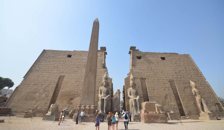 From Cairo: Luxor & Hot Air Balloon Private Trip by Plane - A felucca ride for a change of pace