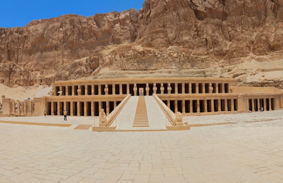 From Hurghada: 3-Day Nile Cruise to Aswan & Hot Air Balloon - Kom Ombo’s double temple tells two stories