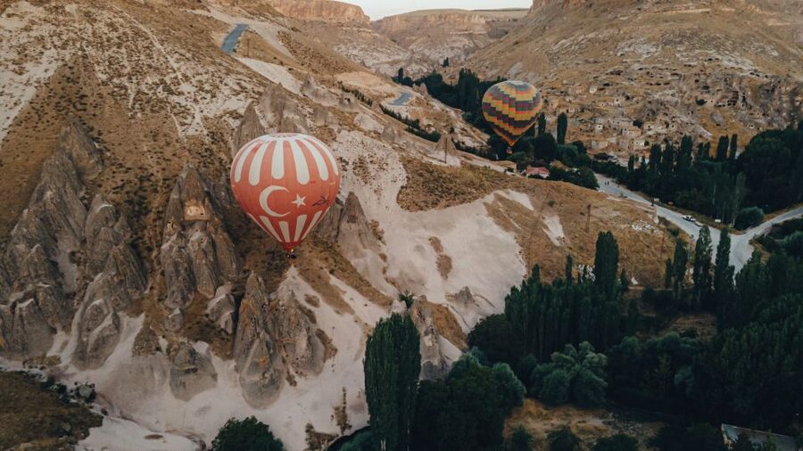 From Istanbul: 3-Day Cappadocia Tour with Balloon Ride - Fairy chimneys and Çavuşin
