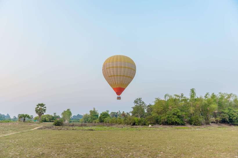 From Krong Siem Reap: Angkor Hot Air Balloon Ride w/ Pickup - The 30 to 35 minute balloon flight