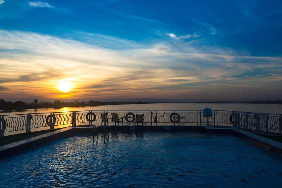 From Luxor: 6-Day Nile Cruise to Aswan with Hot Air Balloon - Day 4: Aswan’s dam, quarry, and island temple