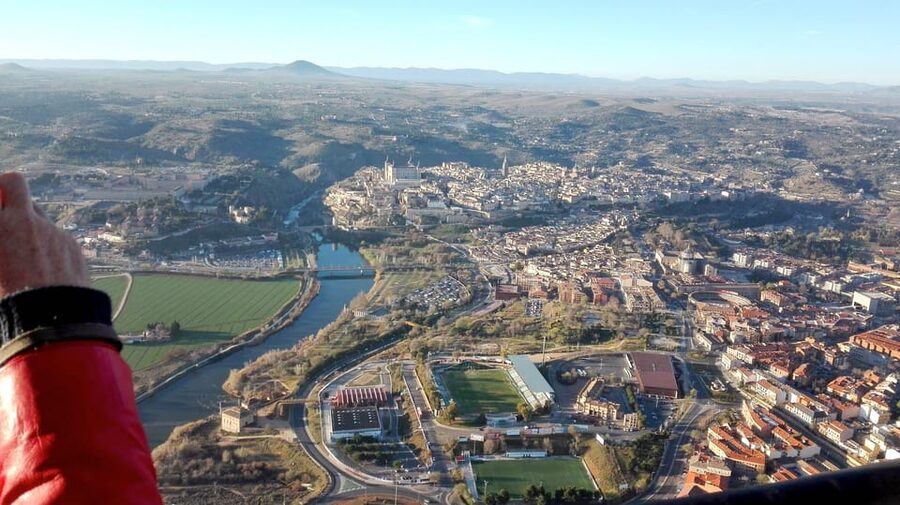 From Madrid: Hot Air Balloon over Toledo - One hour in the basket above the old city