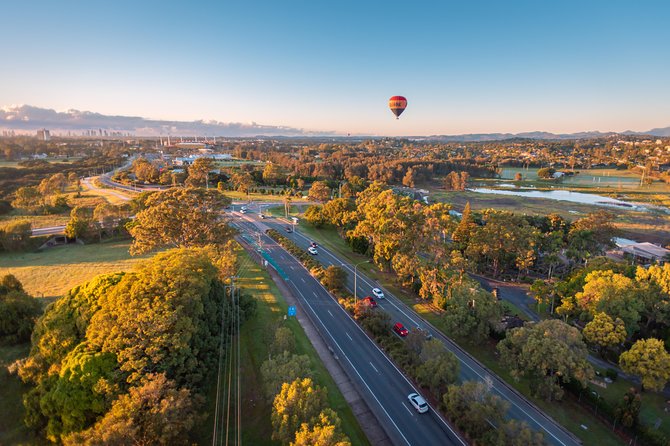 Gold Coast Hot Air Balloon Flight 1 Hour - BEST PRICE! - The early pickup shapes the whole morning