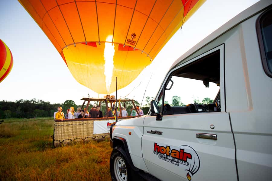 Gold Coast: Hot Air Balloon Flight and Vineyard Breakfast - Key points at a glance