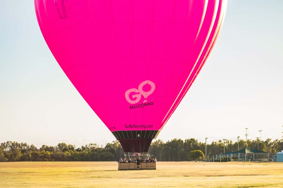 Gold Coast: Hot Air Balloon Flight with Buffet Breakfast - The early morning schedule matters