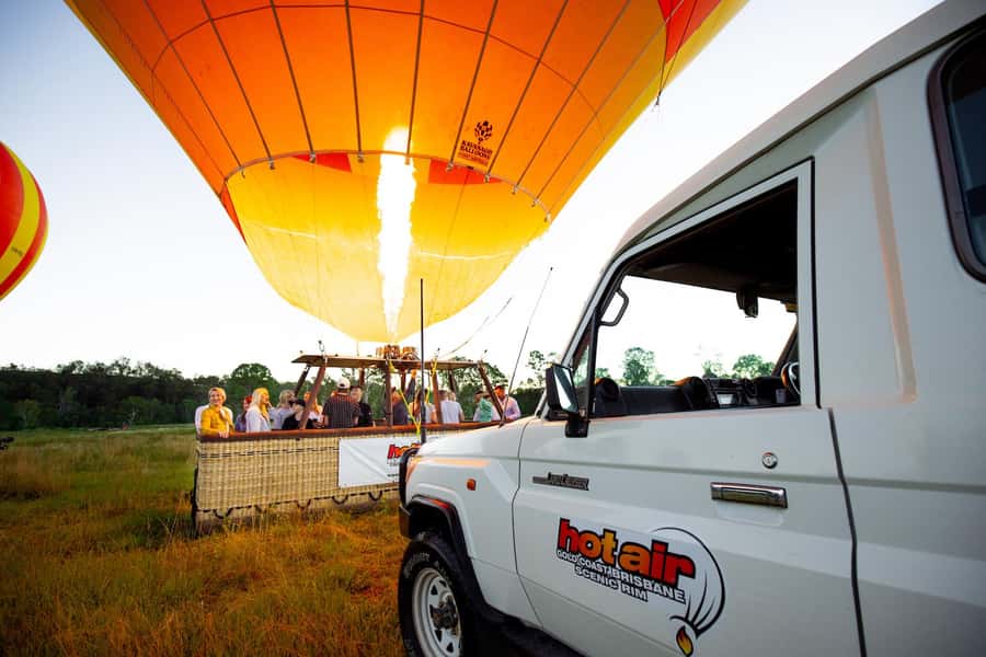 Gold Coast: Hot Air Balloon, Winery Breakfast & iFly - Who will get the most from this day?