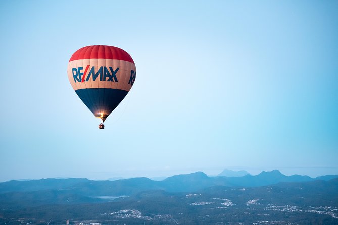 Gold Coast Hot Air Balloon with 5 Star Champagne Buffet Breakfast - The launch and the first minutes in the air