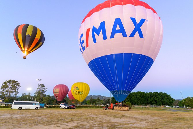 Gold Coast Hot Air Balloon with 5 Star Champagne Buffet Breakfast - Who will enjoy this morning most?