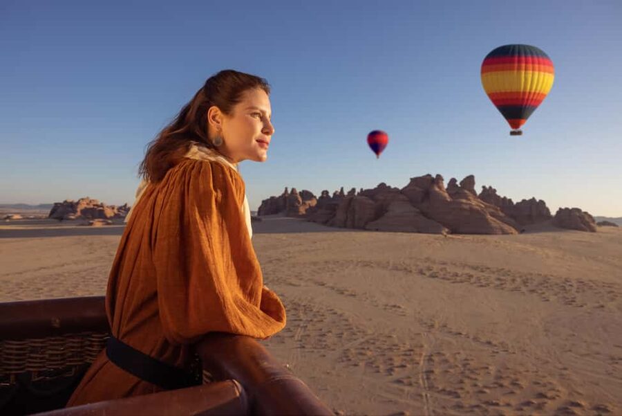 Hegra Al Ula: Sunrise Hot Air Balloon Flight - Key points before you book