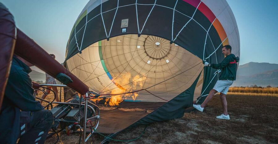 Heraklion: Sunrise Balloon Flight & Sunset Catamaran Cruise - One day, two very different Cretan views