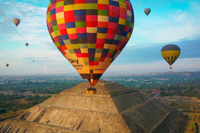 Hot Air Balloon Flight and Tour of the Majestic Pyramids - Sky Balloons Mexico provides a useful waiting base