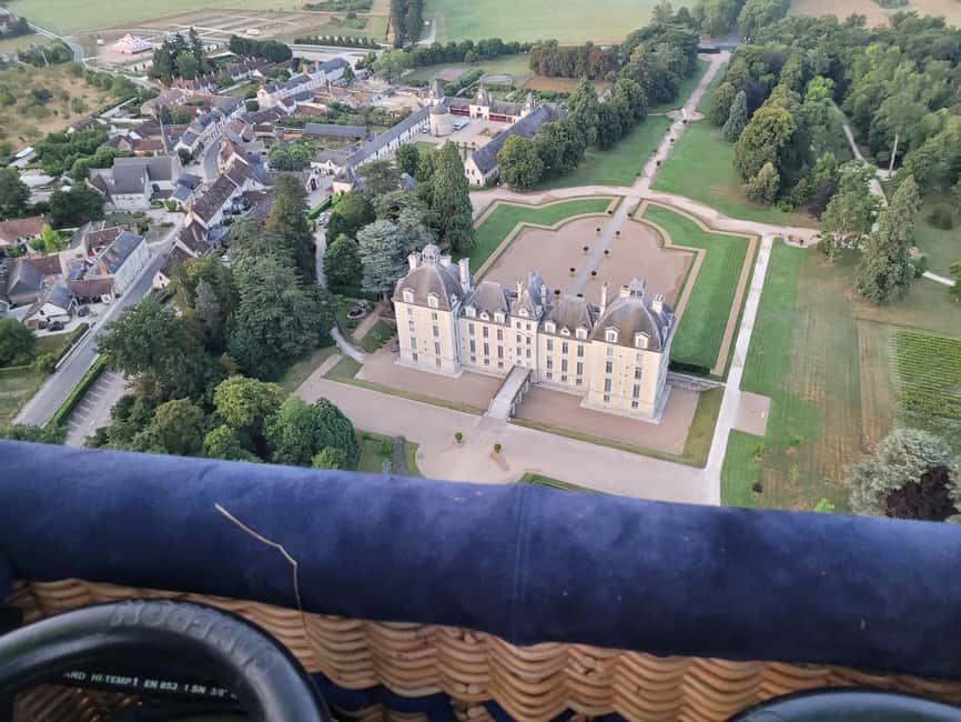 Hot air balloon flight:Chambord, Chenonceau,Cheverny,Blois - Weather, flexibility, and practical limits