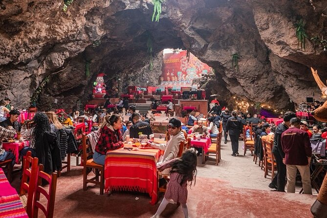 Hot air balloon flight in Teotihuacán + Breakfast in a Cave - Why this Teotihuacán morning works so well