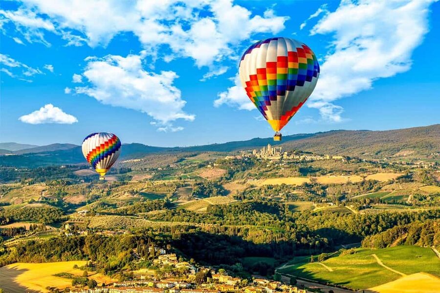 Hot air balloon flight in Tuscany from Chianti area - Meeting the Firenze Mongolfiere crew