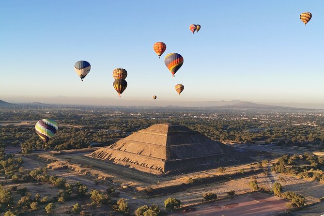 Hot Air Balloon Flight Over Teotihuacan - A preflight welcome at San Martín de las Pirámides