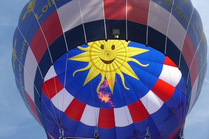 Hot Air Balloon Flight over the castle of Chenonceau / France - Wine, cheese, and the ballooning tradition