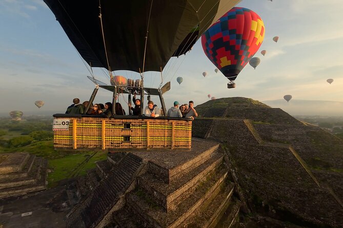 Hot Air Balloon Flight Teotihuacan With Pickup and Breakfast - Who should book this experience