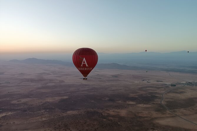 Hot air balloon flight to Marrakech in a small group. Breakfast - How small is the small group?