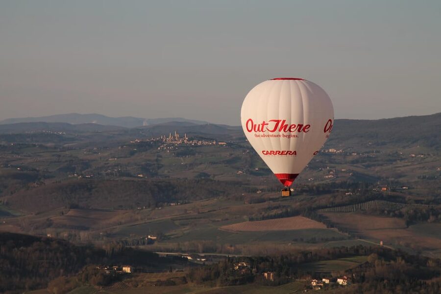 Hot Air Balloon Flights near San Gimignano - Landing, champagne, and the return shuttle