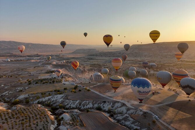 Hot air balloon in Cappadocia - Seeing Cappadocia from a balloon basket