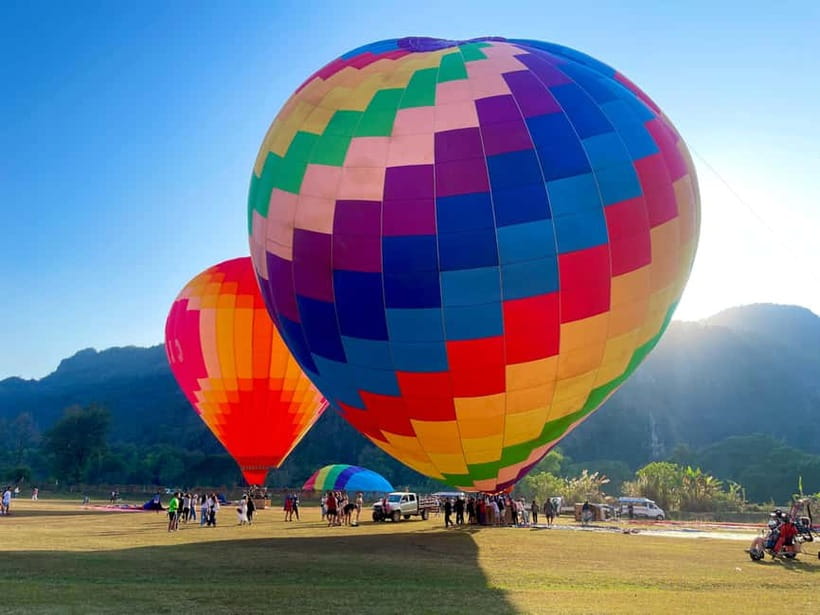 Hot Air Balloon in VangVieng pick up-drop off - What happens before takeoff