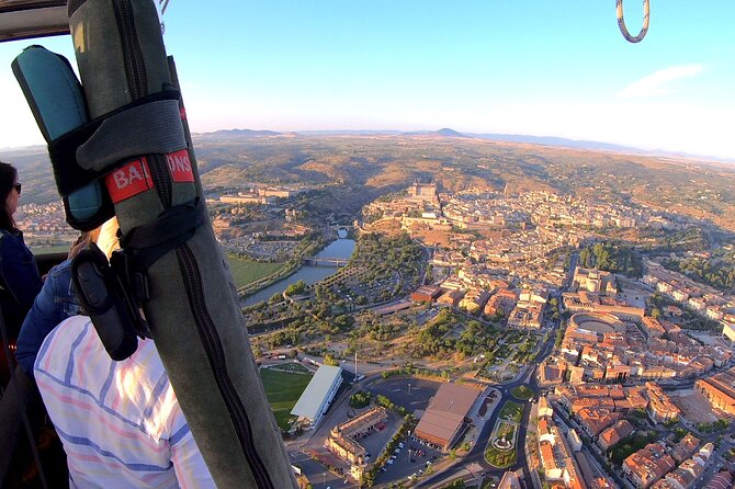 Hot Air Balloon over Toledo with optional transfers from Madrid - The one-hour balloon flight