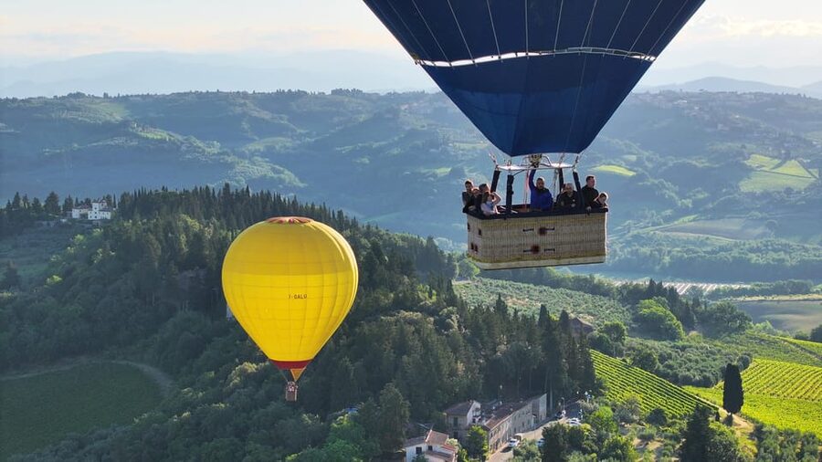 Hot Air Balloon, Pienza, Montalcino, Val D'orcia - Who Will Enjoy This Flight Most