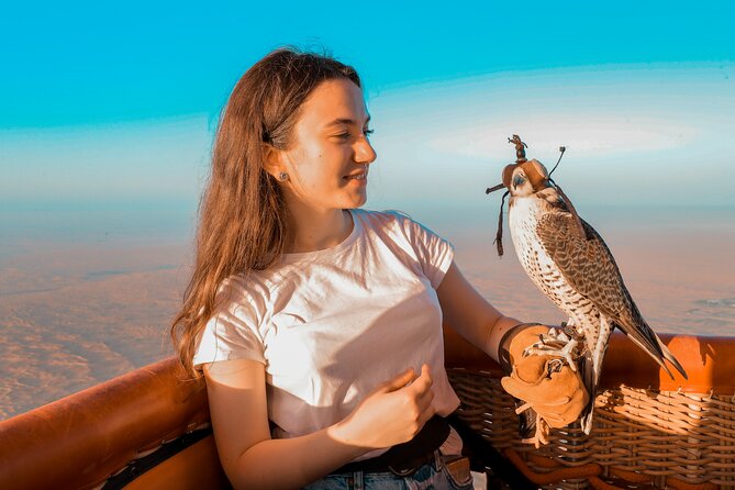 Hot Air Balloon Ride & In-flight Falcon Show including Transfers - Sunrise above the Dubai desert