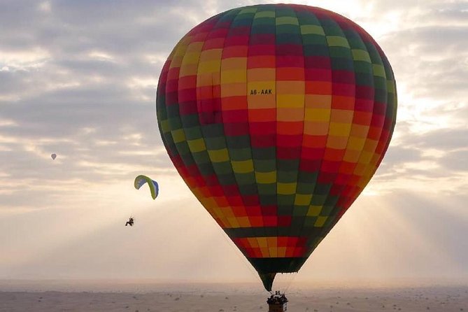 Hot Air Balloon Ride Over Dubai Desert inlcuding Transfers - Why sunrise is the right time for a Dubai balloon flight